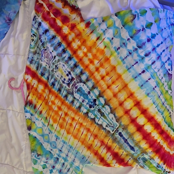 Rainbow iced dye Tshirt. - Picture 3 of 3